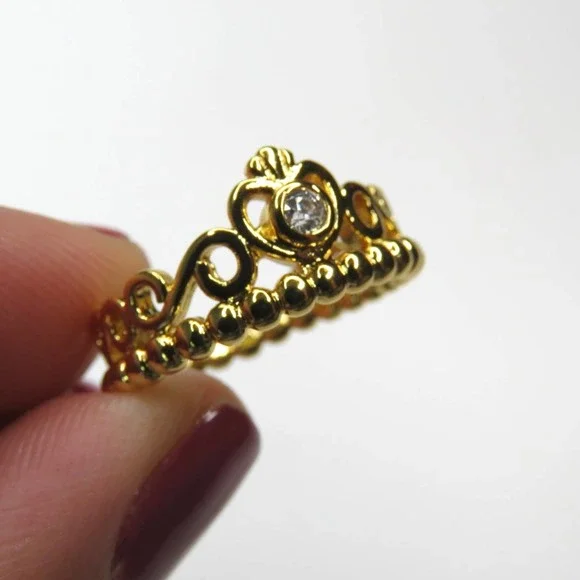 Pandora Gold Princess Tiara Ring Size 8 - Picture 7 of 9